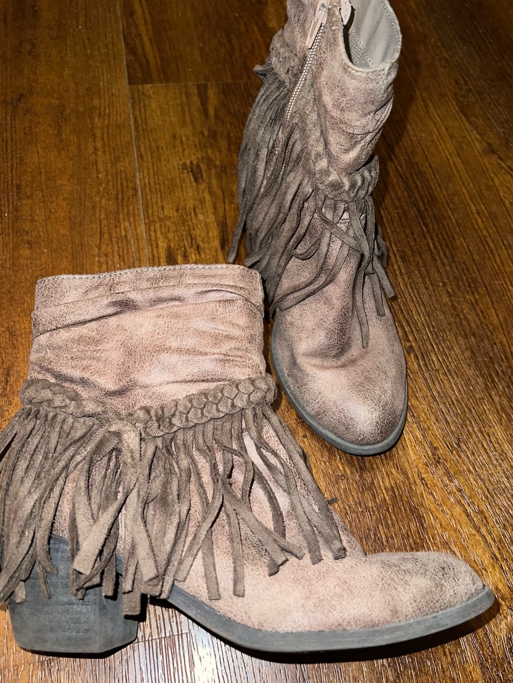Jellypop Fringe Tan Suede Western Boho Heeled Zip Up Ankle Boots Size 8 - Picture 7 of 9